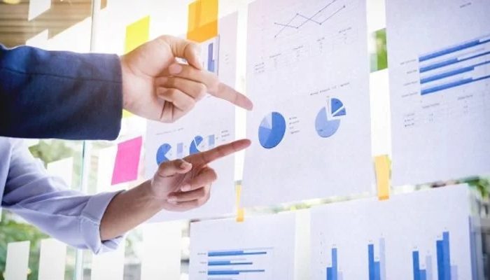 imgi_16_Benefits-of-working-with-marketing-consultants-1