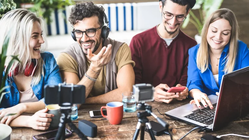 young-people-sharing-digital-content-on-marketing-2021-08-30-09-53-51-utc-scaled